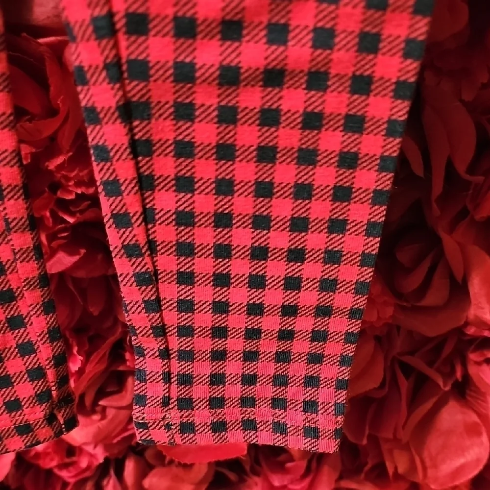 Carter's NWT Girls Black and Red Checkered Leggings Set Size 5T Top & 6-6X Pants